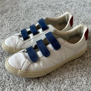 Veja Recife White with Blue and Pink Sparkle - Size 40 EUC